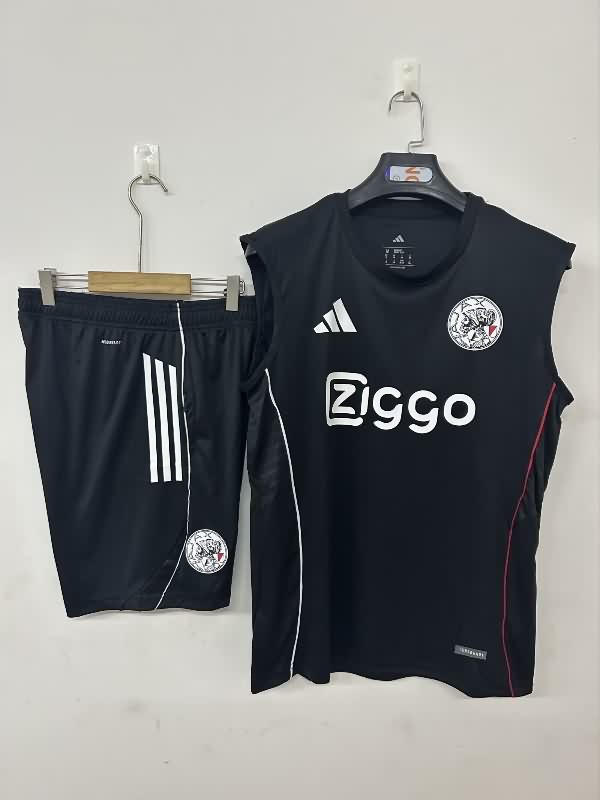 AAA Quality Ajax 25/26 Black Soccer Training Sets 02 AAA Quality Ajax 25/26 Black Soccer Training Sets 02